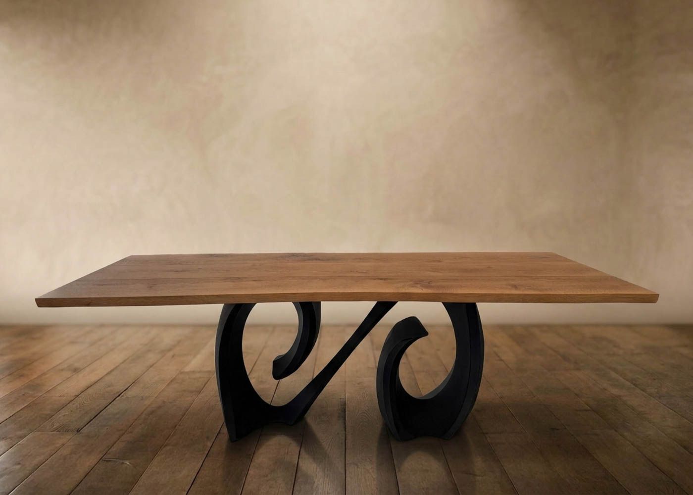 Crest Dining Table