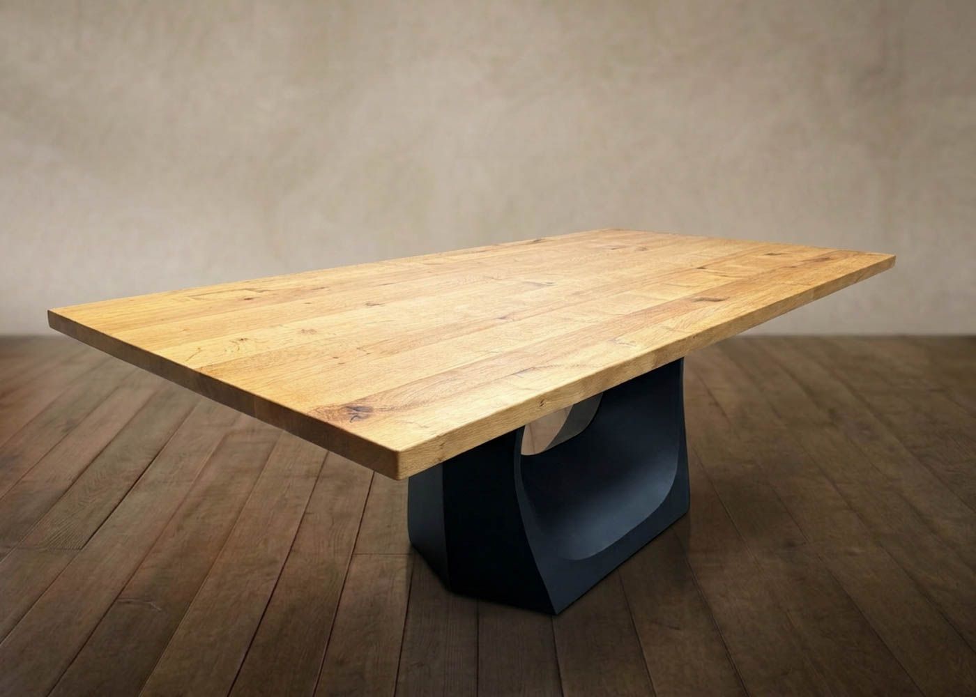 Muse Dining Table
