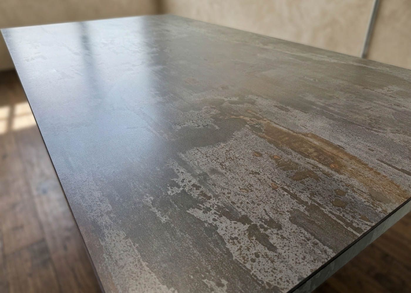 Crest Dining Table