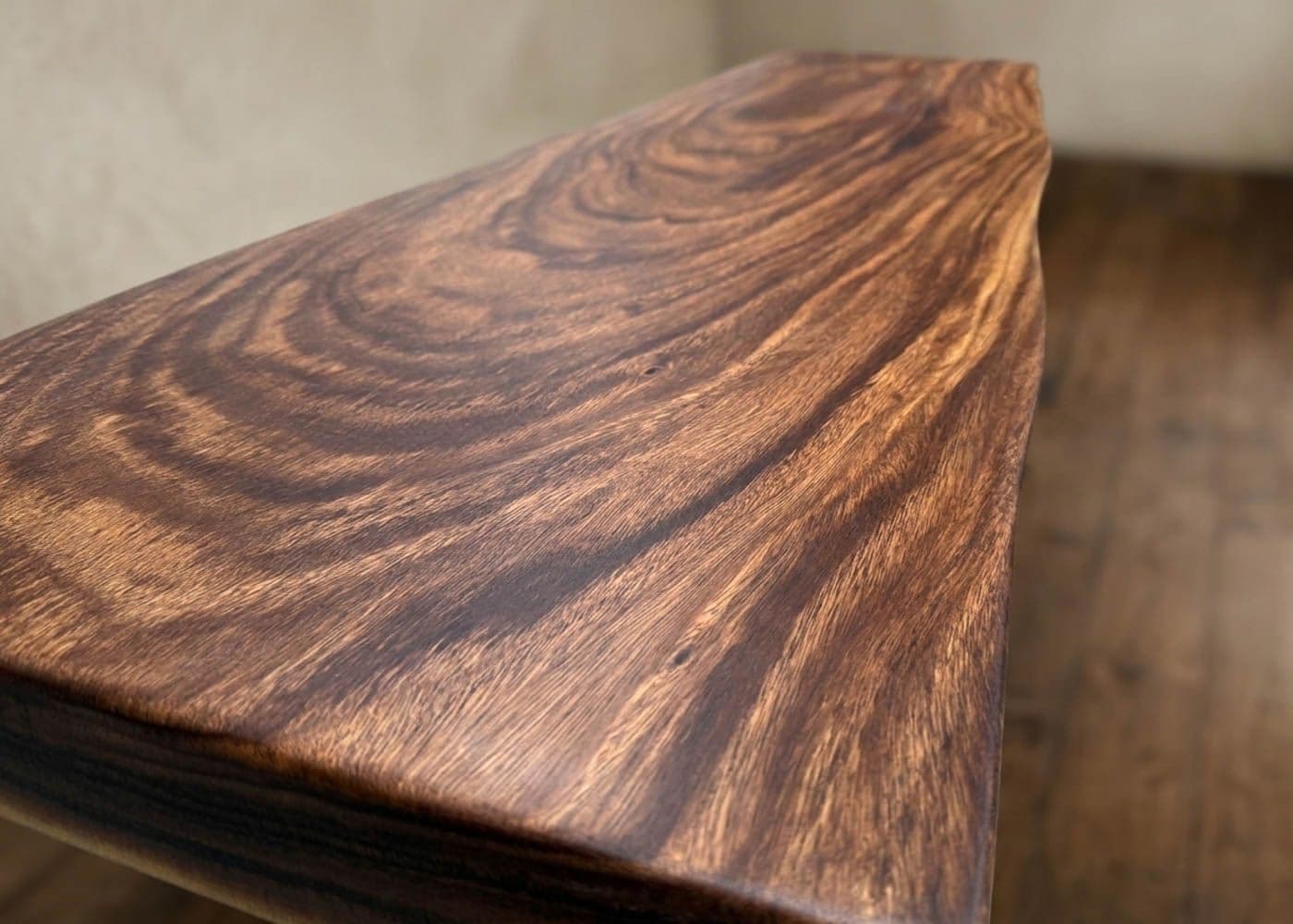 Piranha Console Table