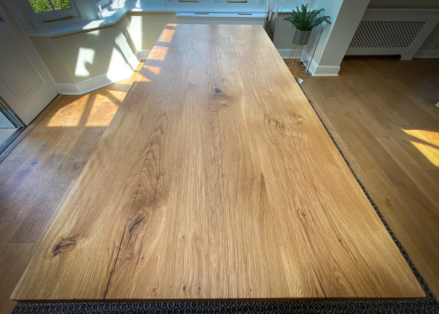 large chunky oak dining table 10 Seater 2974 image 3