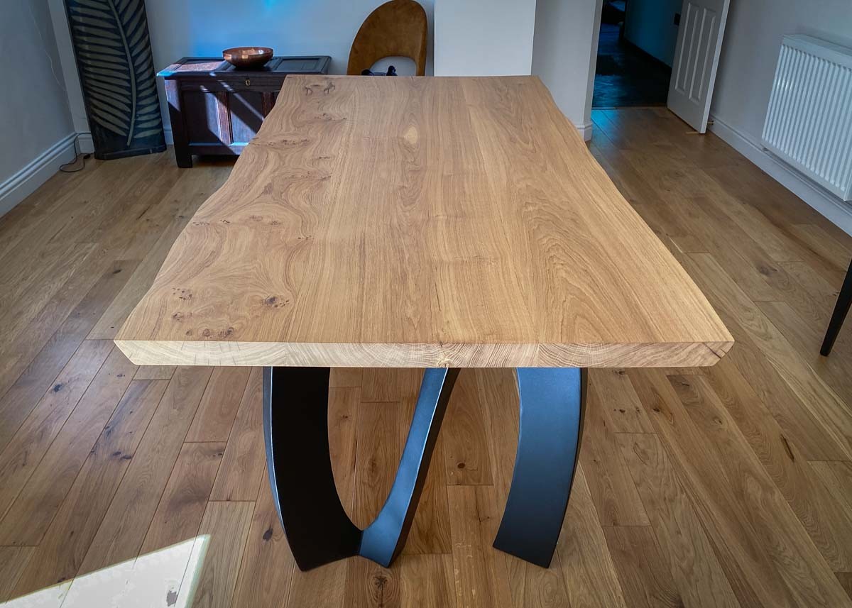 live edge chunky oak dining table africa 8 seater 1020 image 2