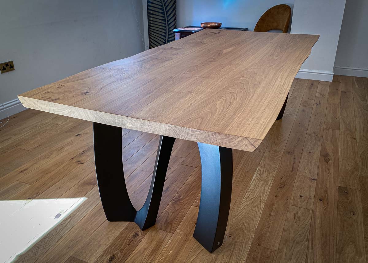 live edge chunky oak dining table africa 8 seater 1020 image 3