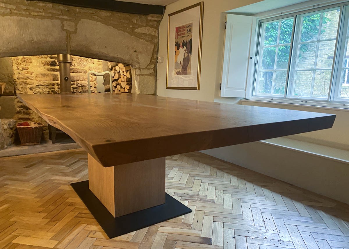 live edge statement oak dining table rook 10 seater 2529 image 2