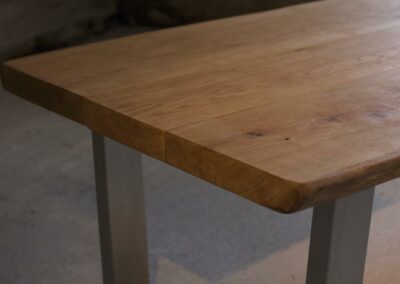 rustic-dining-table-from-abacus-tables---komodo-live-edge-close-up