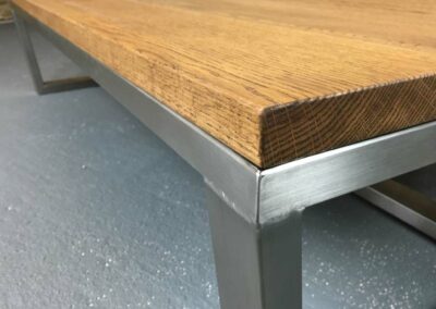 iguana-dining-table-top-thickness-section-bg