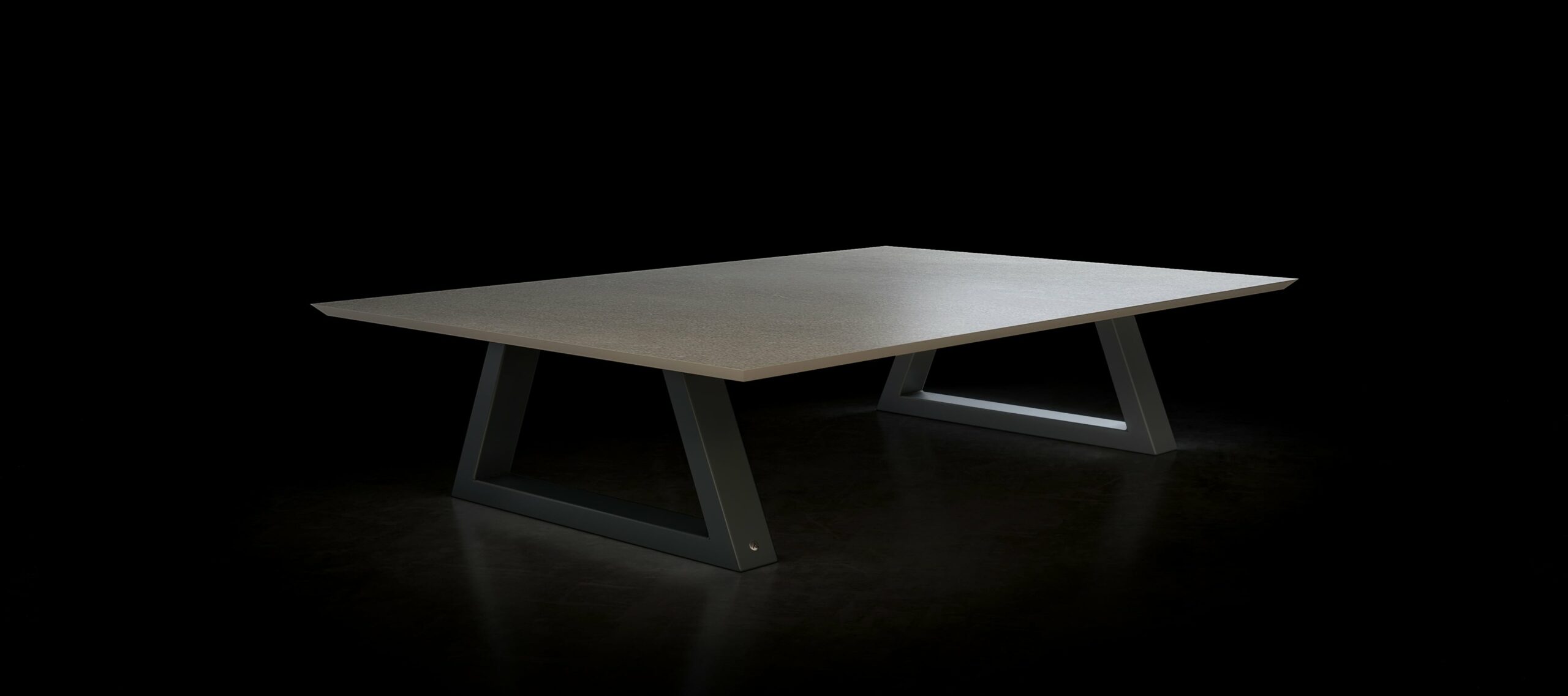 Piranha-dekton-Coffee-table-abacus-tables-black-Studio-1